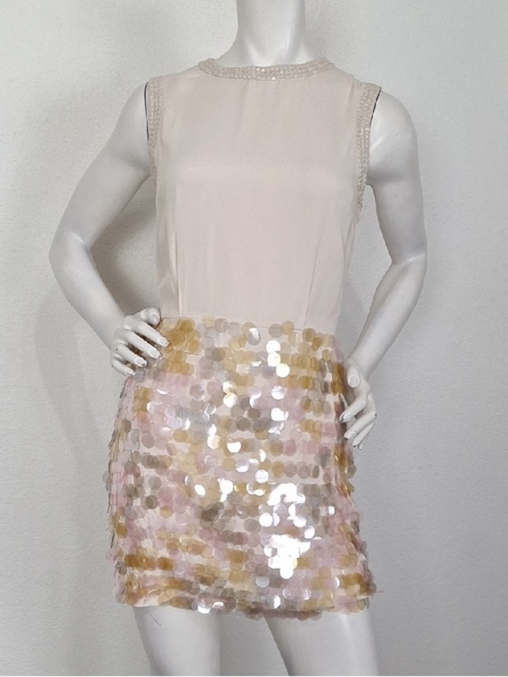 French Connection “NEW” Ivory Iridescent Sequin Retro Crepe Mini Dress Size 6 - Picture 2 of 12